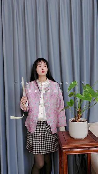 感受汉韵之美宋锦彩麟宝相花对襟外套 #早春穿搭